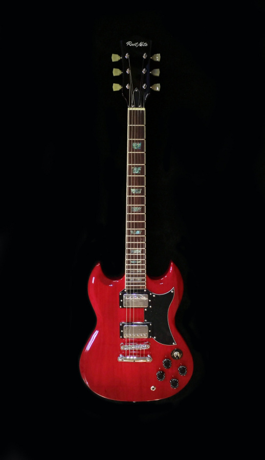 SG601-RED Электрогитара, красная, Root Note