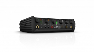 AXEIOSAT5 Аудиоинтерфейс AXE I/O Solo + AmpliTube 5, IK Multimedia